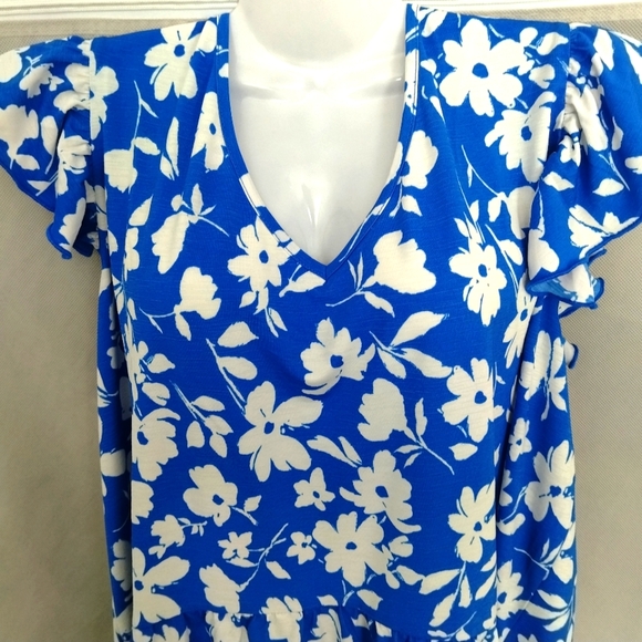 Naif Short Sleeve Flutter Swing Top - Picture 2 of 7